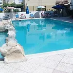 Отель Best Western Plus Larco