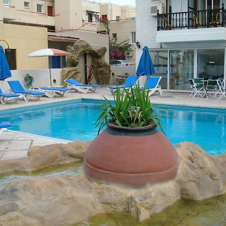 贝斯特韦斯特普拉斯拉尔科酒店