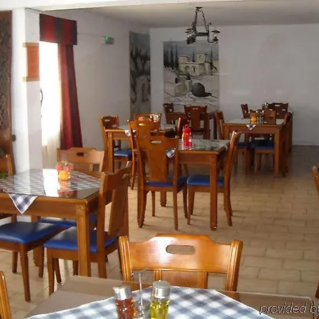 贝斯特韦斯特普拉斯拉尔科酒店 酒店 2*