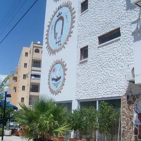 Ξενοδοχείο Best Western Plus Larco 2*