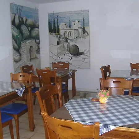 Best Western Plus Larco Otel