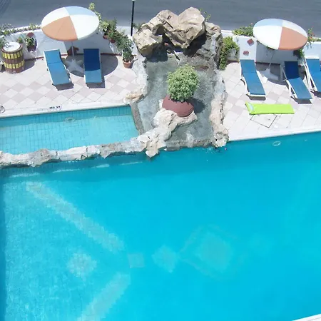 贝斯特韦斯特普拉斯拉尔科酒店 酒店 拉纳卡