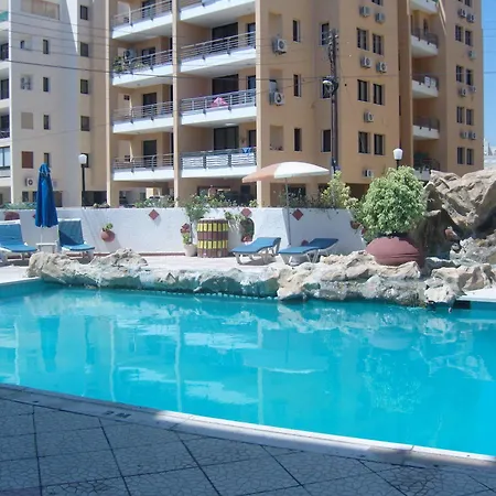 Best Western Plus Larco Otel