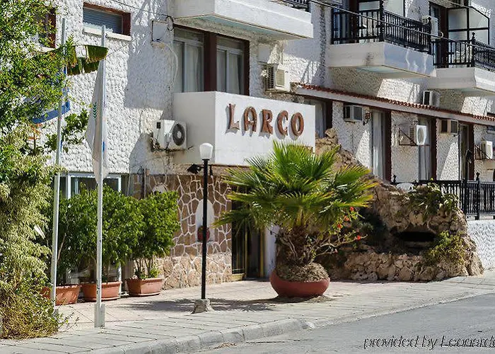 فندق لاركو فندق